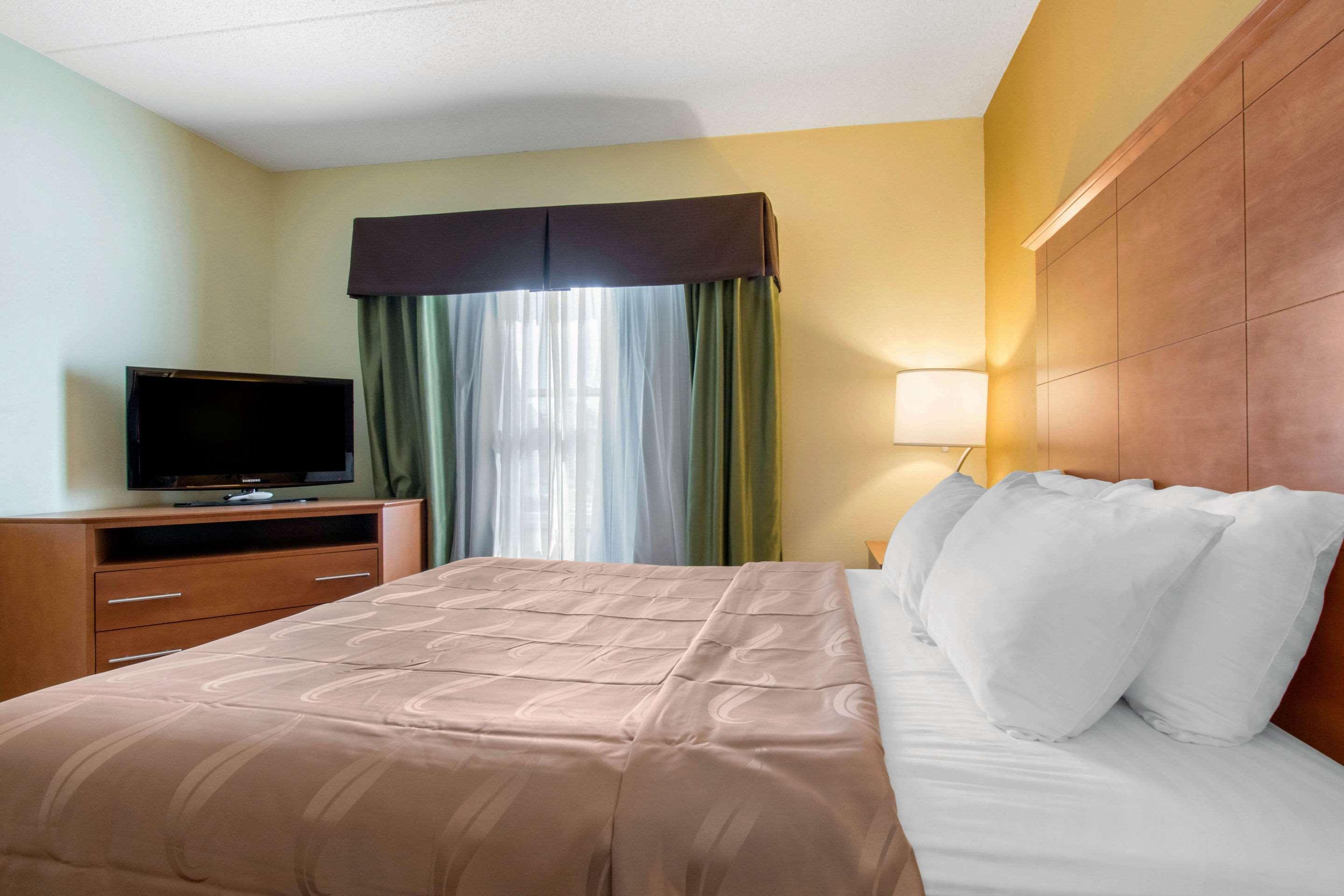 Clarion Hotel & Suites University-Shippensburg Exteriér fotografie
