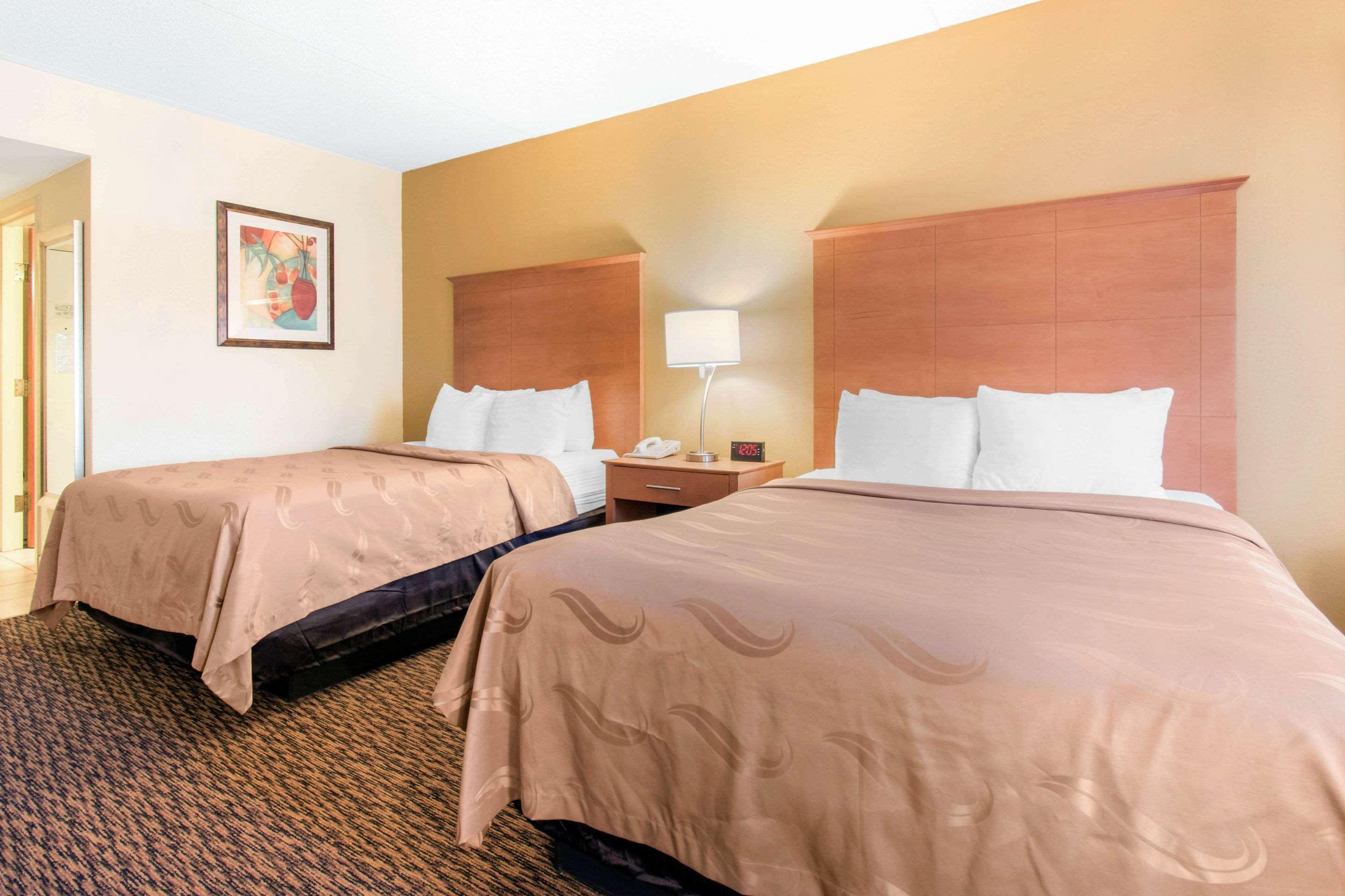Clarion Hotel & Suites University-Shippensburg Exteriér fotografie