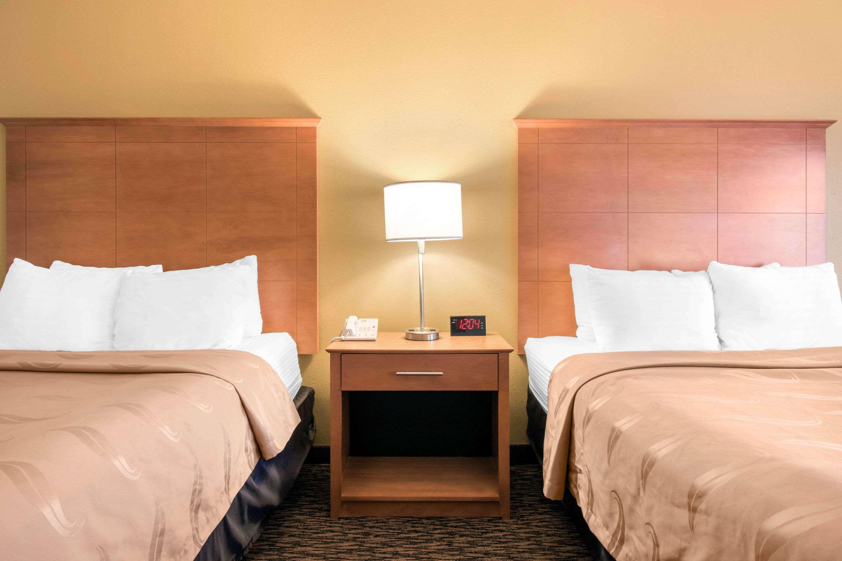 Clarion Hotel & Suites University-Shippensburg Exteriér fotografie