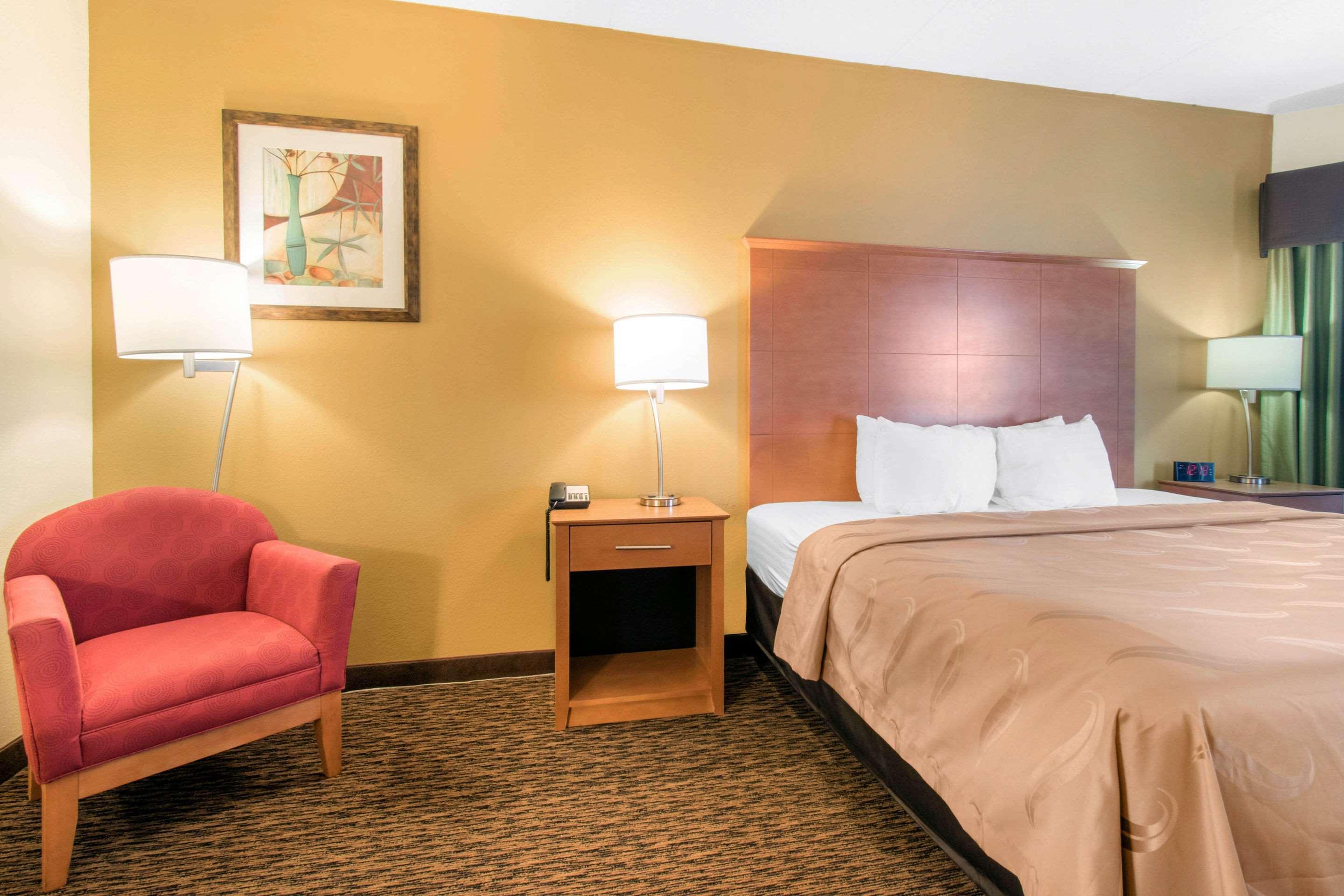 Clarion Hotel & Suites University-Shippensburg Exteriér fotografie