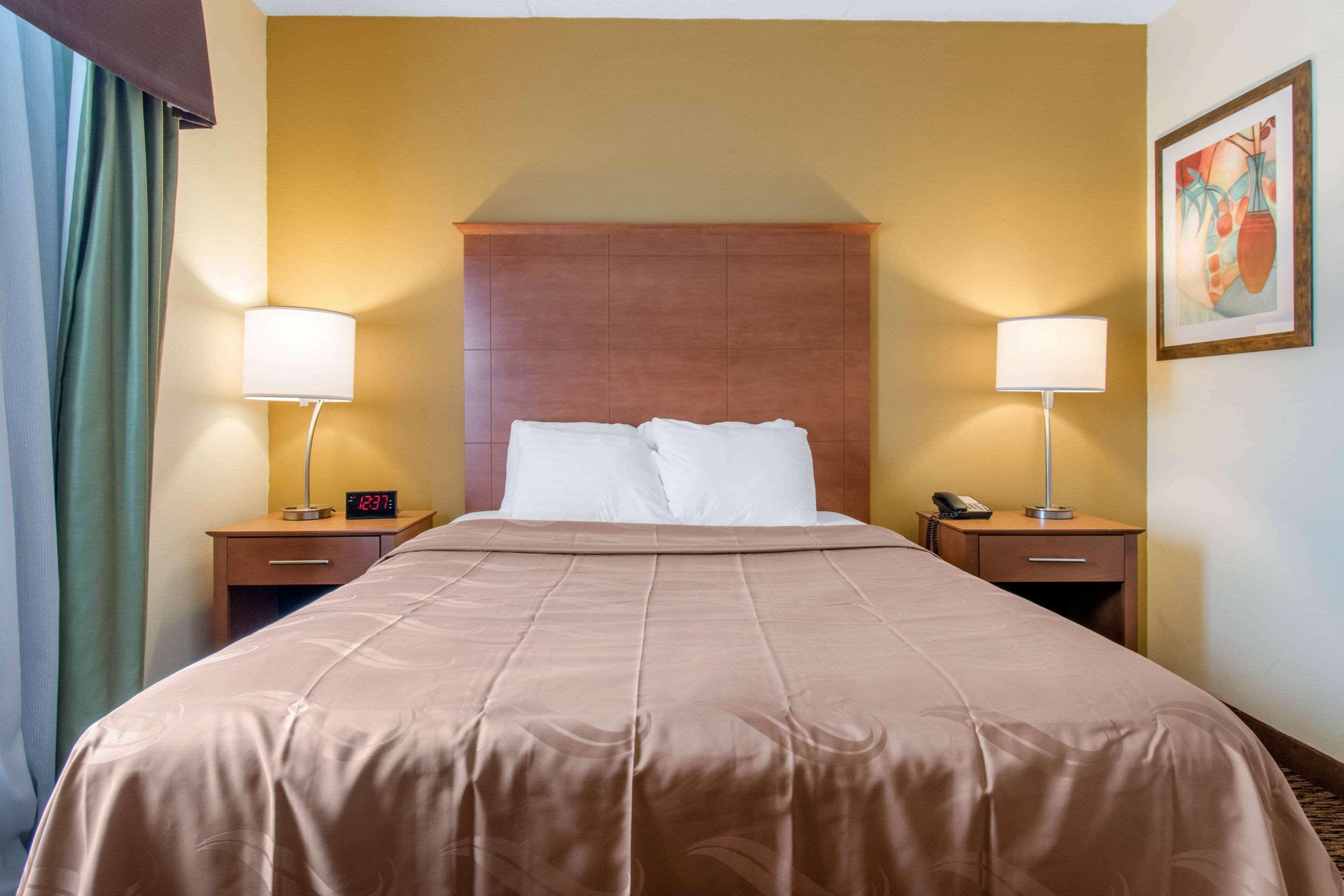 Clarion Hotel & Suites University-Shippensburg Exteriér fotografie