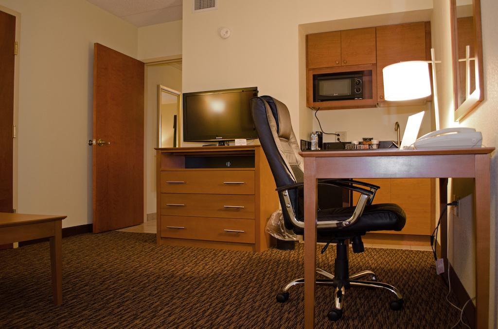 Clarion Hotel & Suites University-Shippensburg Exteriér fotografie